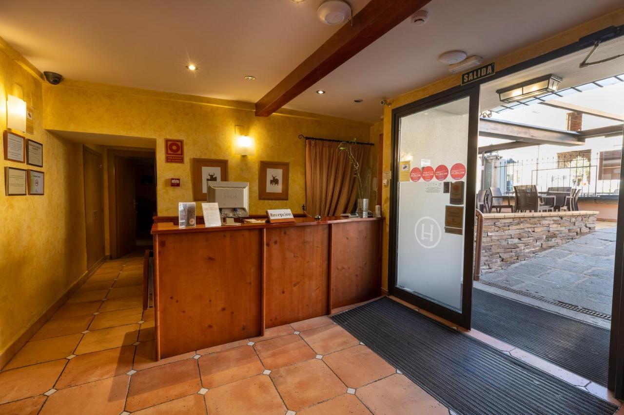 Hostal Restaurante Puerta Del Alcazar Ávila Luaran gambar
