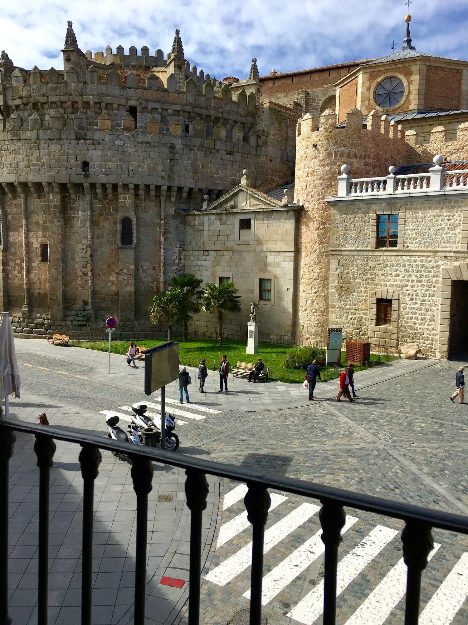 Hostal Restaurante Puerta Del Alcazar Ávila Luaran gambar