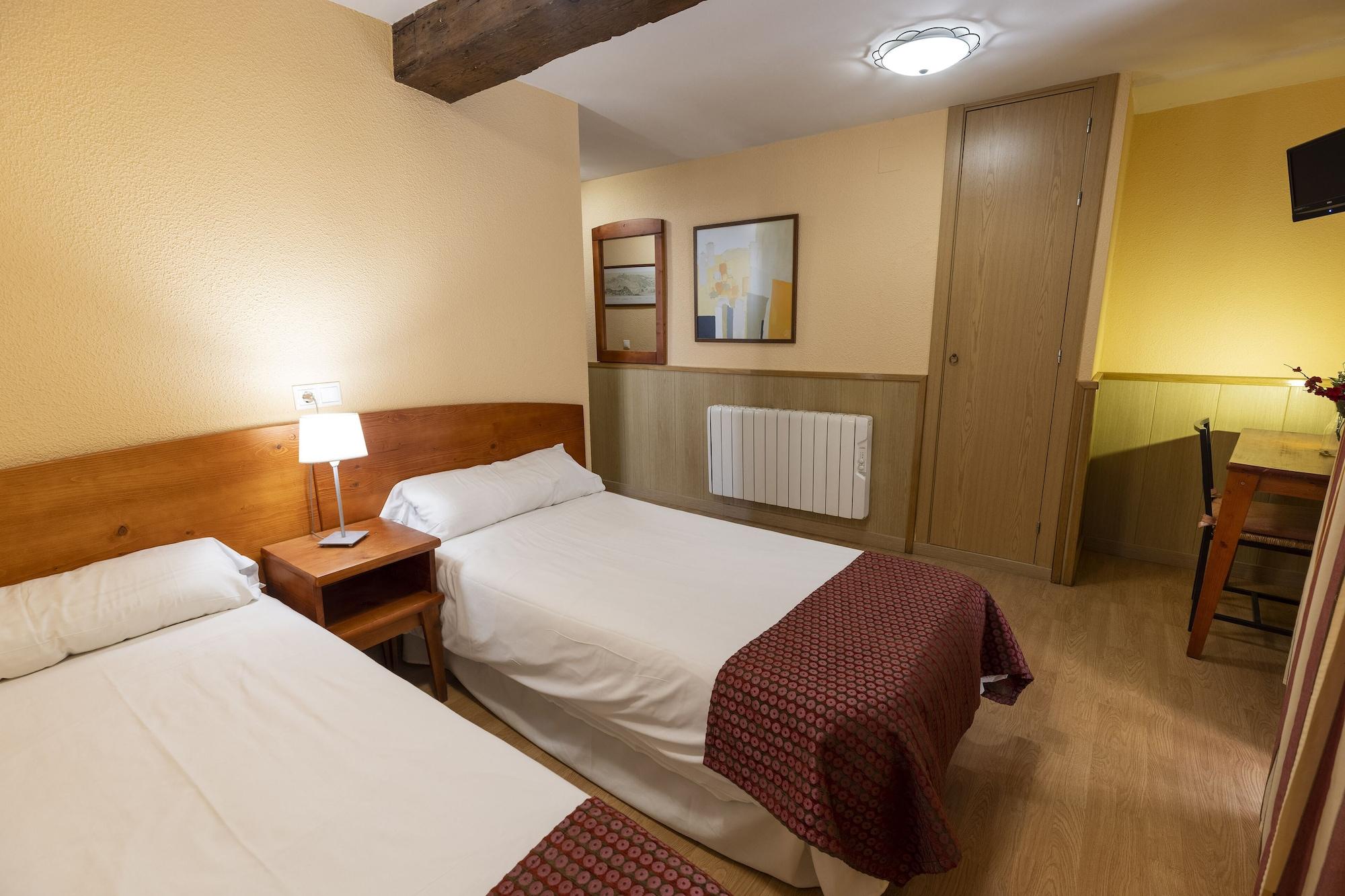 Hostal Restaurante Puerta Del Alcazar Ávila Luaran gambar