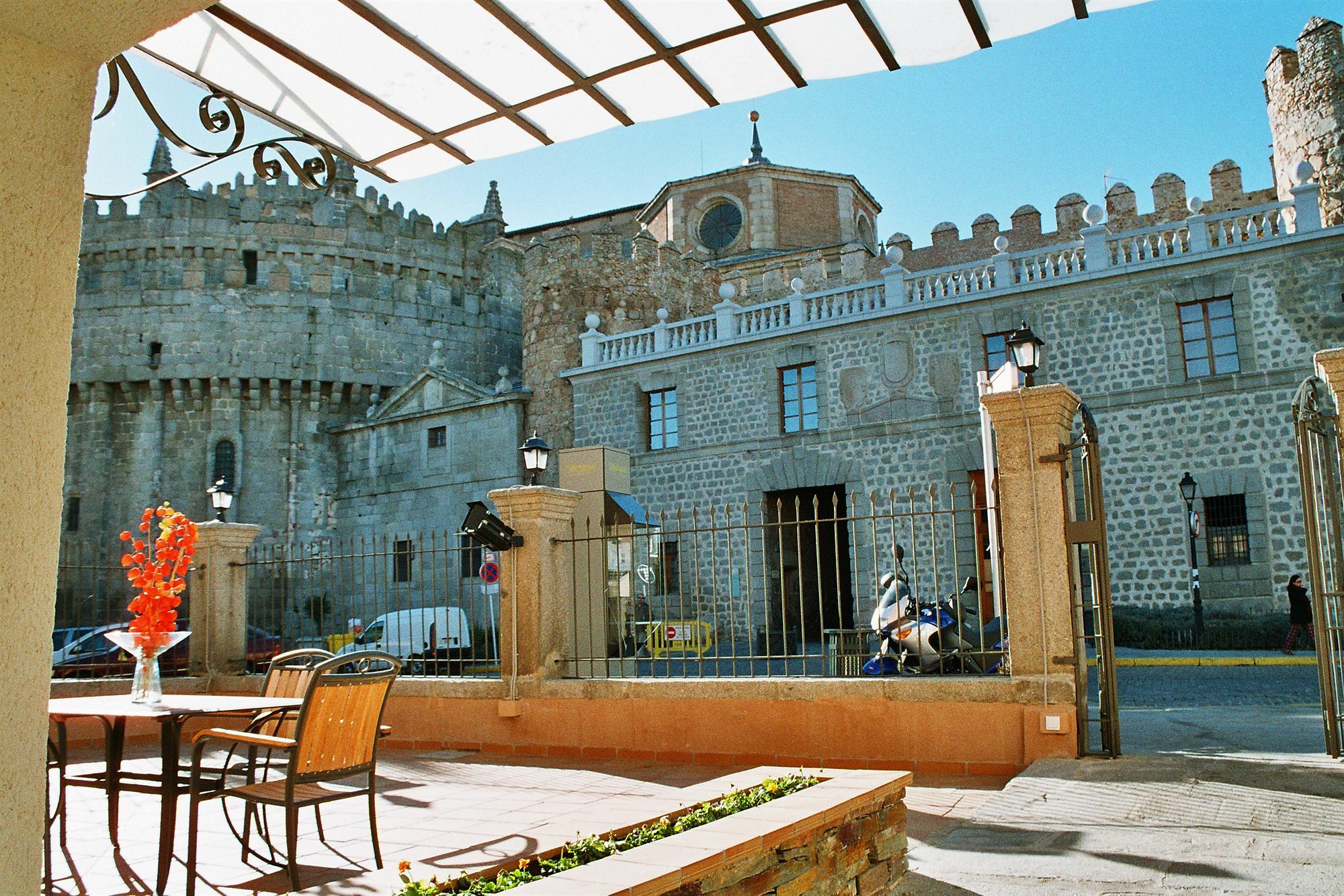 Hostal Restaurante Puerta Del Alcazar Ávila Luaran gambar