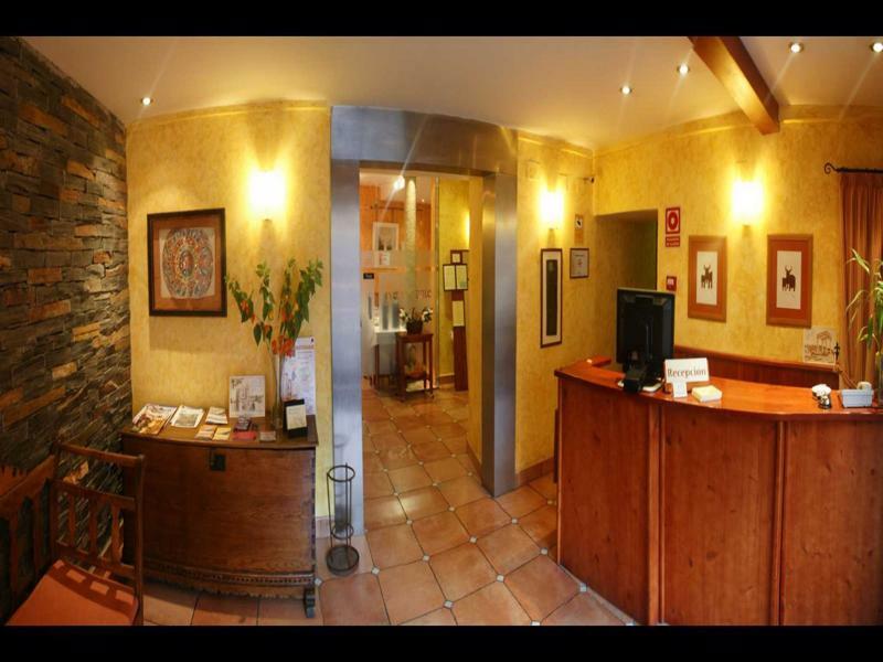 Hostal Restaurante Puerta Del Alcazar Ávila Luaran gambar